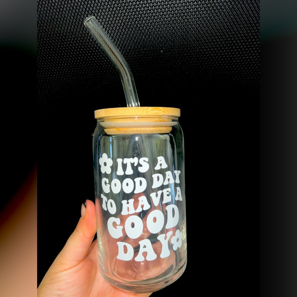 Glass cup w/ glass straw and lid